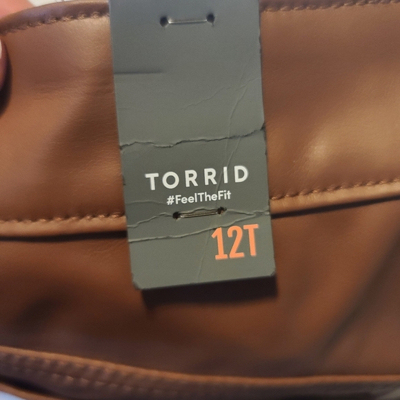 New Torrid Faux Leather Pants 12T - Picture 5 of 6